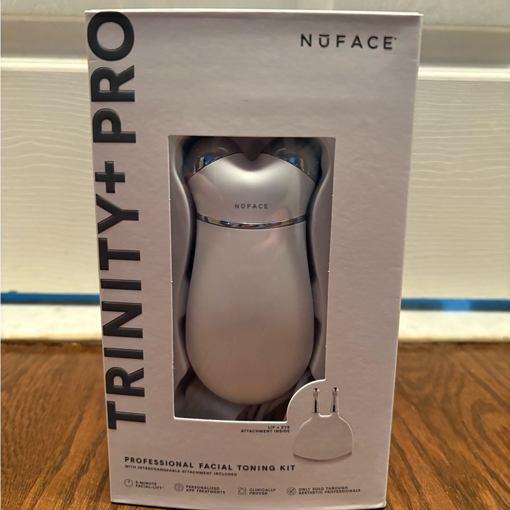 NuFace Trinity+ Pro Facial Toning Kit - Silver